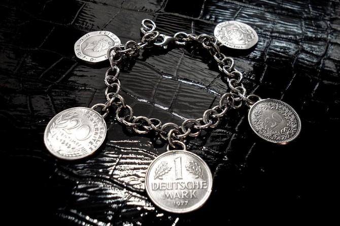 Bracciale in argento con monete - DESIGN ORAFO E OLTRE...