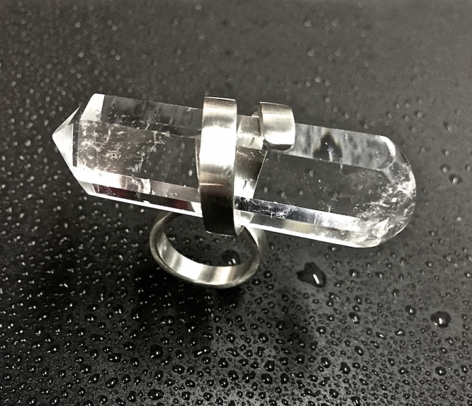 Anello in argento con cristallo di rocca - DESIGN ORAFO E OLTRE...